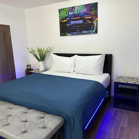 Iron Cube Praga